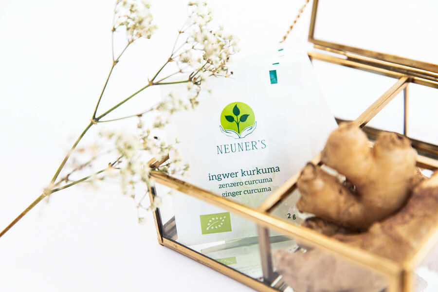 Récolte des herbes alpines